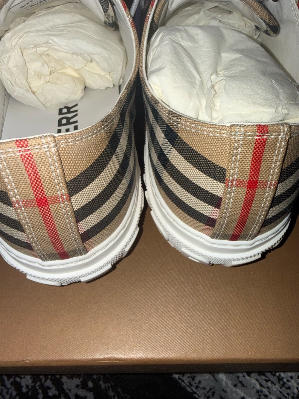 Burberry Low-Top Sneakers with - Picture 4 of 8